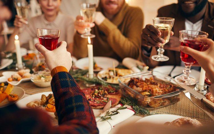 6 Ways to Lose Weight and Enjoy the Holidays